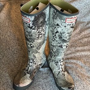 Hunter Floral Gray/White Rainboots
